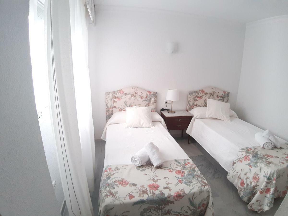 Spacious Beach Flat In Fuengirola - Los Boliches Kültér fotó